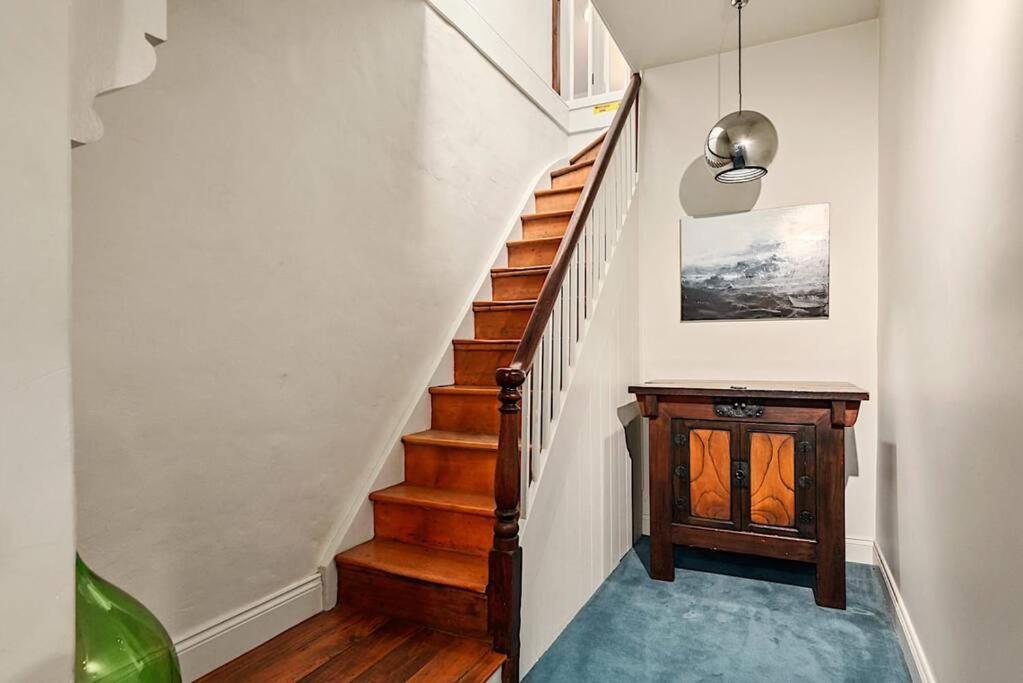 Blackwood Tree Cottage - Heritage Listed Property - Evandale! ภายนอก รูปภาพ
